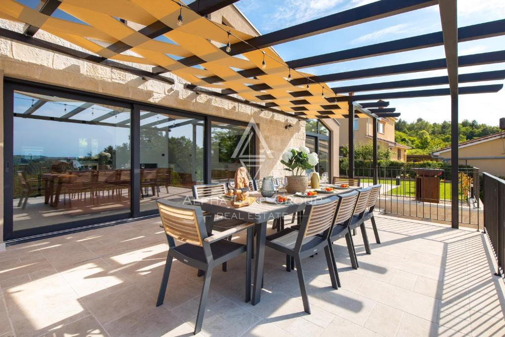 Istra, Motovun: Luksuzna vila z bazenom in pogledom