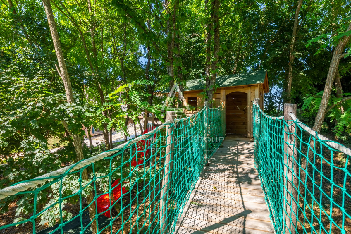 Istra, Svetvinčenat: Elegantna vila z bazenom in vrtom