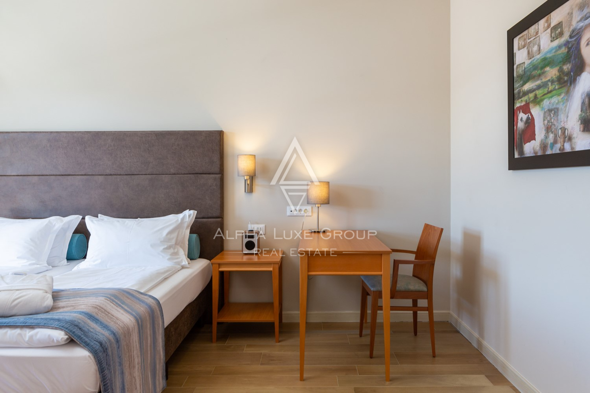 Istra, Svetvinčenat: Elegantna vila z bazenom in vrtom