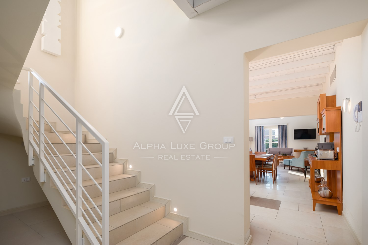 Istra, Svetvinčenat: Elegantna vila z bazenom in vrtom