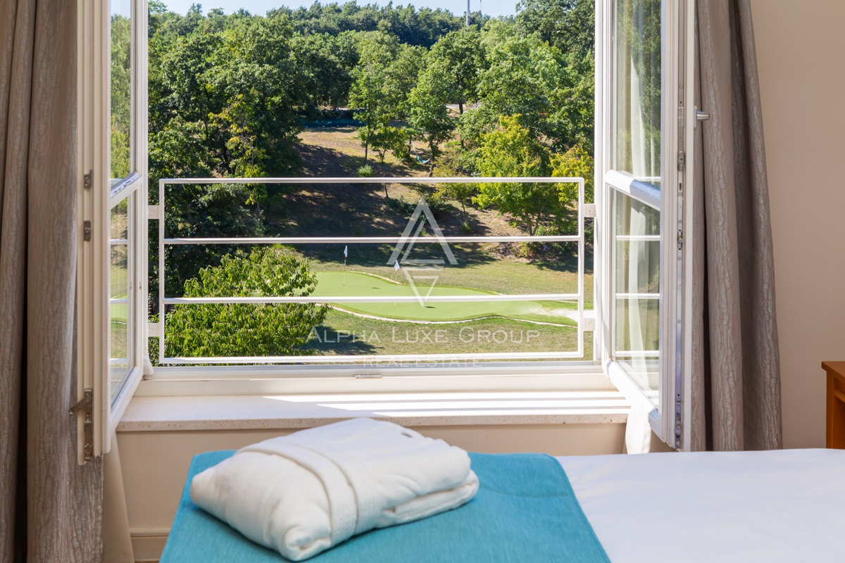 Istra, Svetvinčenat: Elegantna vila z bazenom in vrtom