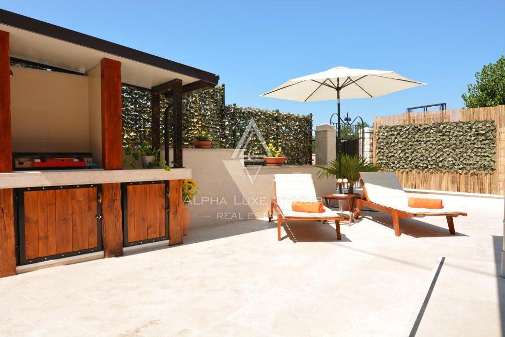 Istra, Buje: Apartmajska hiša z bazenom naprodaj