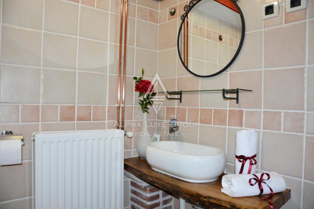 Istra, Buje: Apartmajska hiša z bazenom naprodaj