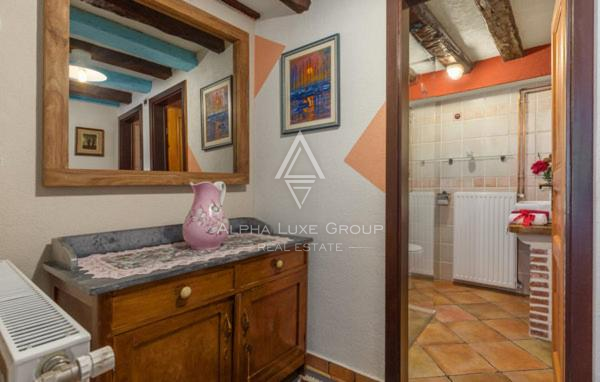 Istra, Buje: Apartmajska hiša z bazenom naprodaj