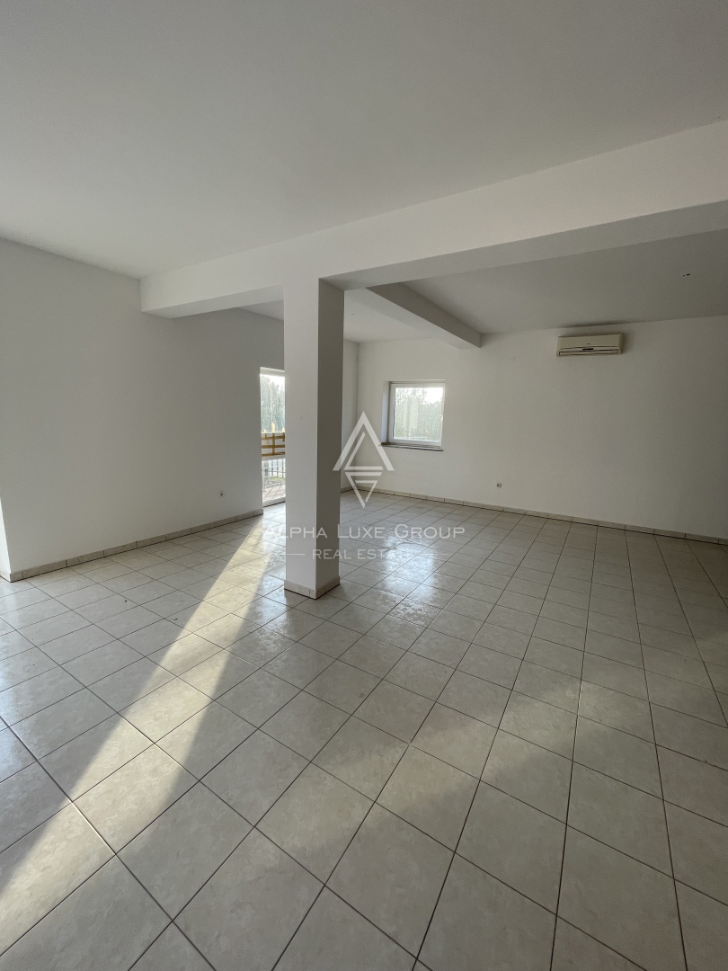 Istra, Novigrad – Poslovni prostor na vidni lokaciji