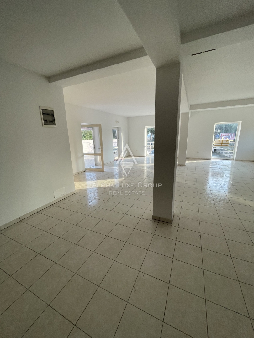 Istra, Novigrad – Poslovni prostor na vidni lokaciji