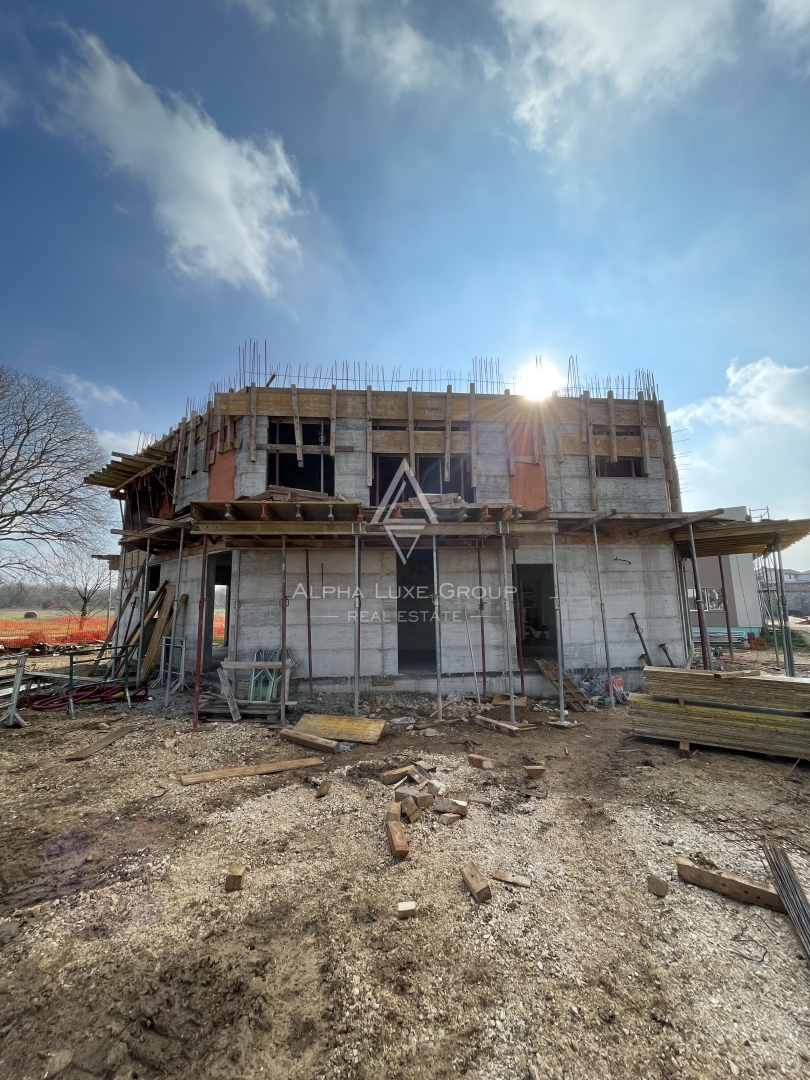 Istra, Poreč – pritlični apartma z vrtom in teraso