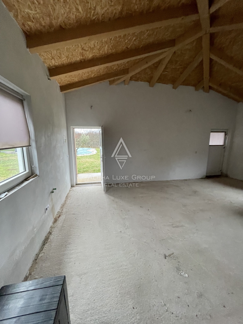 Istra, Kanfanar – Kamnita vila z bazenom in vrtom