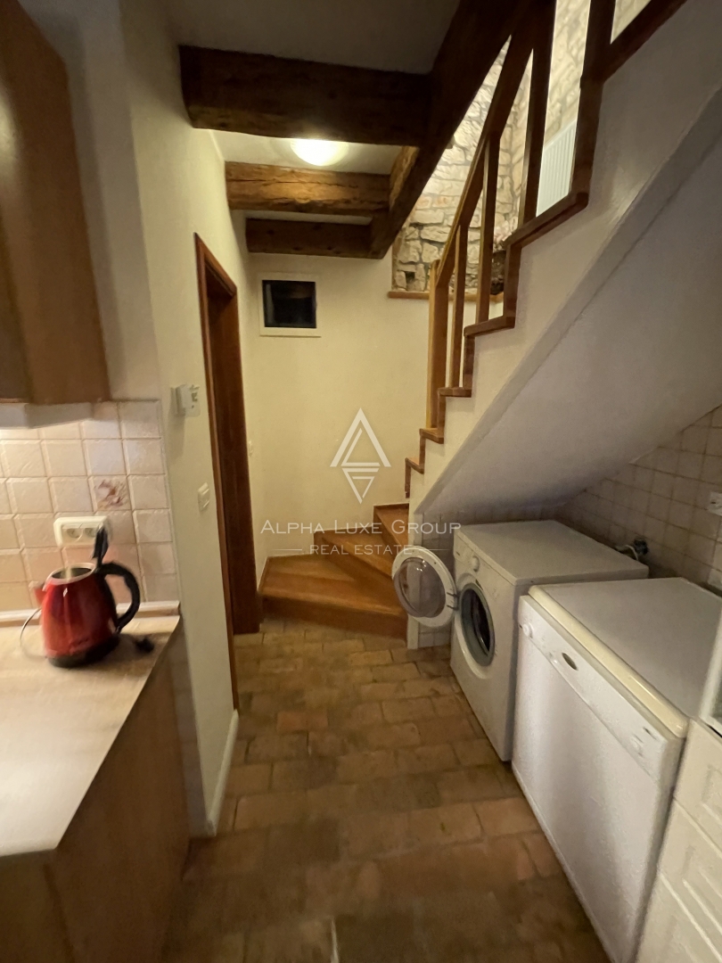 Istra, Kanfanar – Kamnita vila z bazenom in vrtom