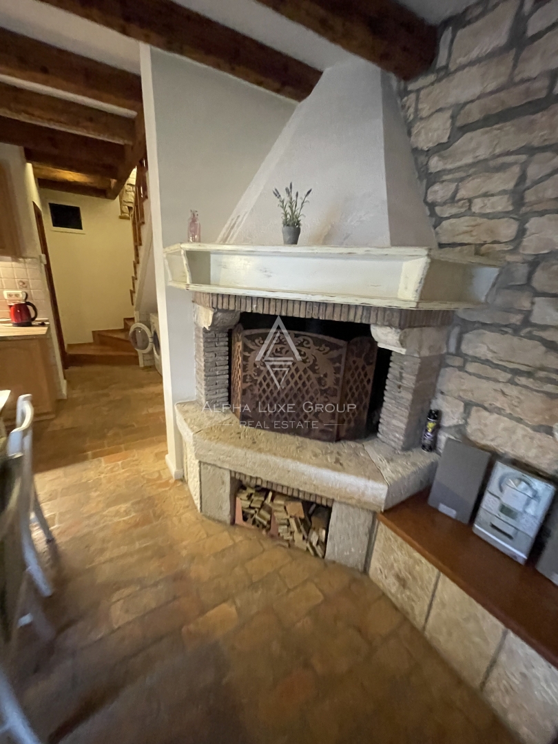 Istra, Kanfanar – Kamnita vila z bazenom in vrtom