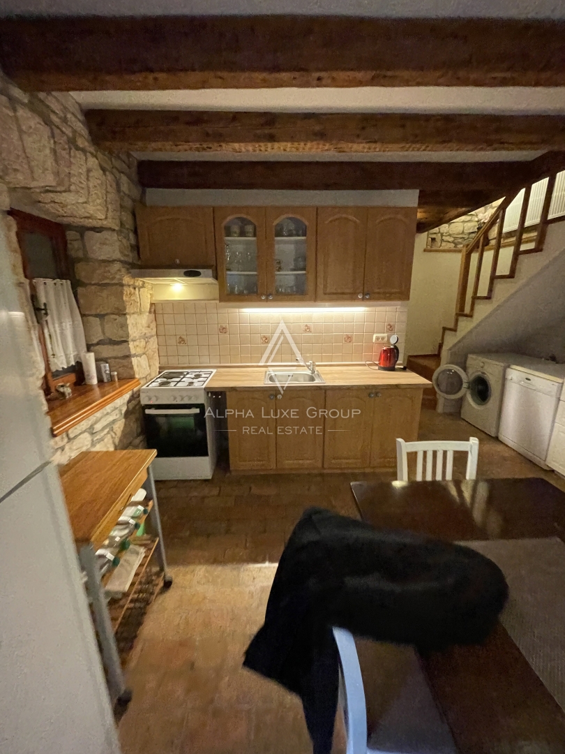 Istra, Kanfanar – Kamnita vila z bazenom in vrtom