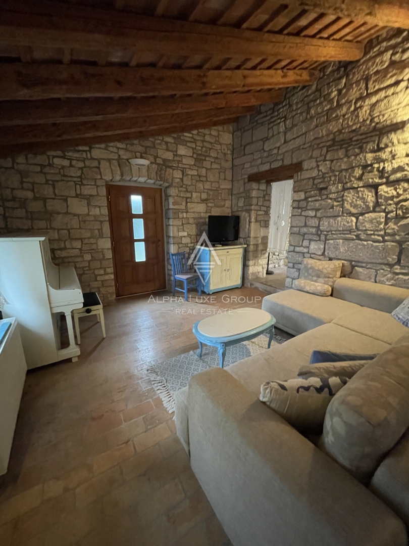 Istra, Kanfanar – Kamnita vila z bazenom in vrtom