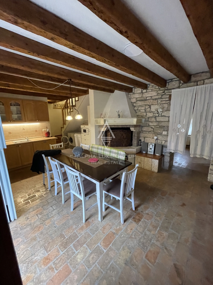 Istra, Kanfanar – Kamnita vila z bazenom in vrtom