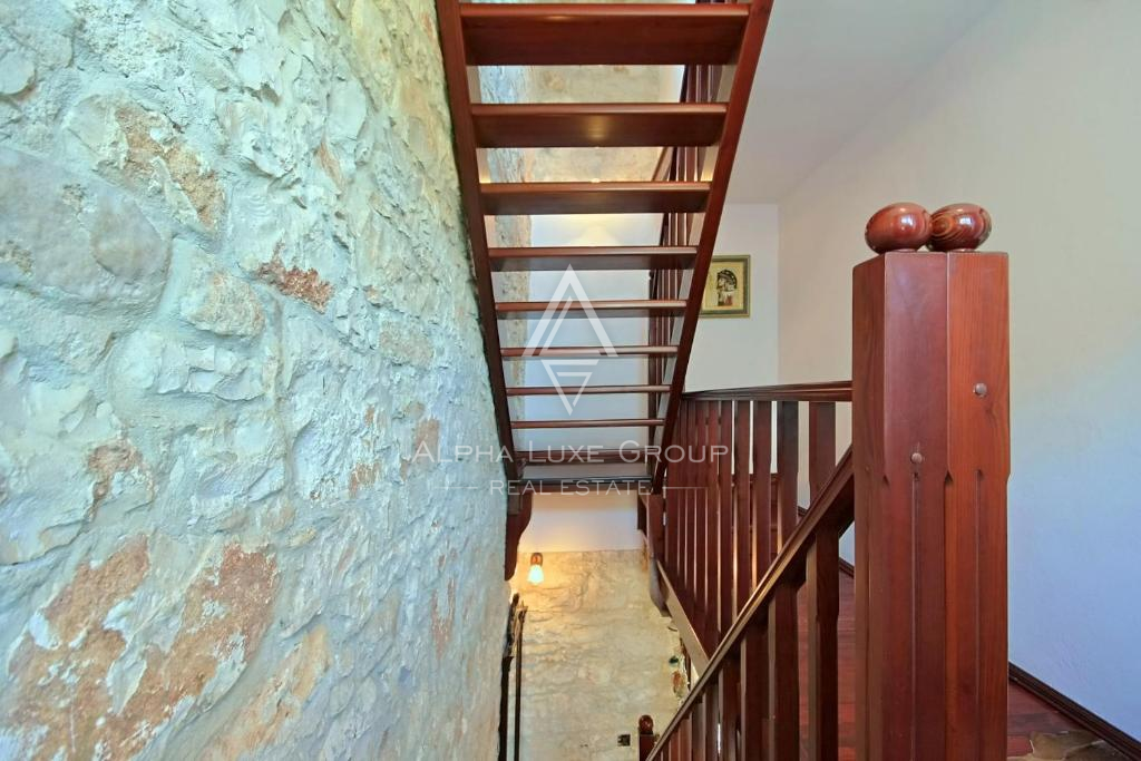 Istra, Poreč – Prenovljena kamnita hiša z bazenom