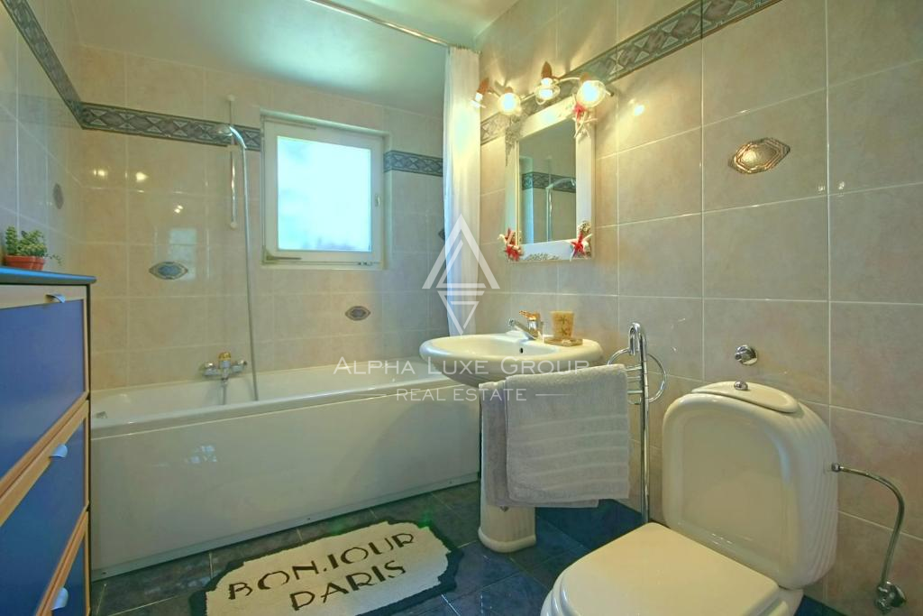 Istra, Poreč – Prenovljena kamnita hiša z bazenom