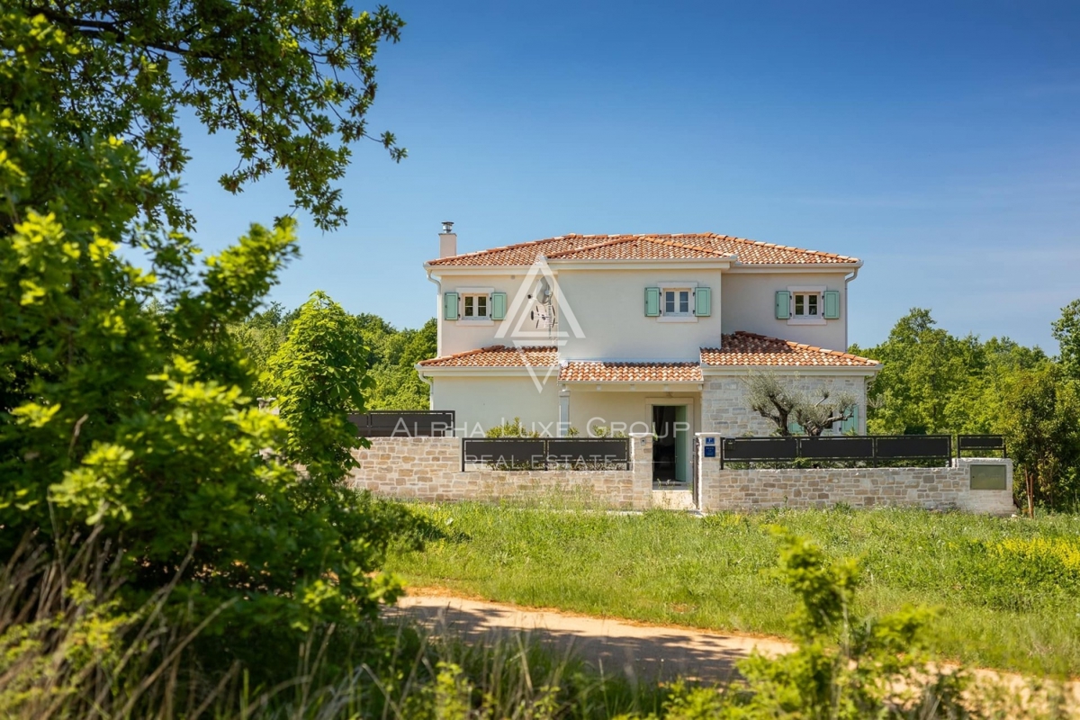 Istra, Višnjan, Čudovita vila s panoramskim razgledom na naravo naprodaj