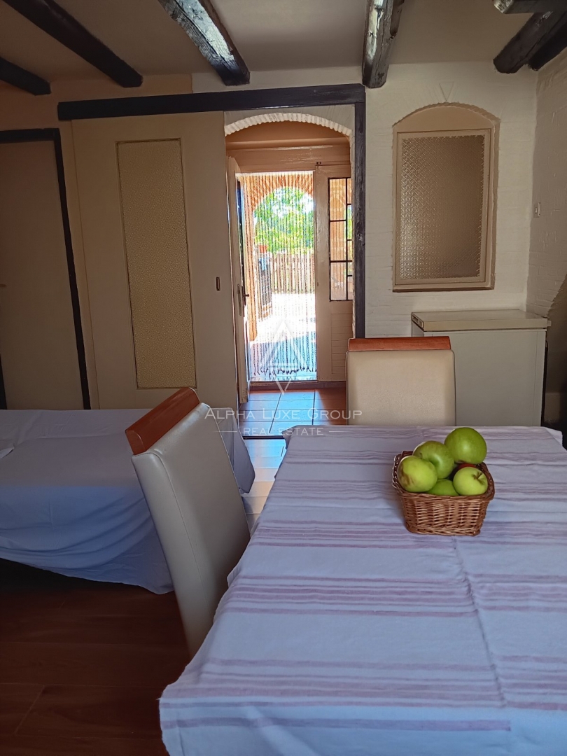Istra, Poreč, Tradicionalna kamnita vrstna hiša naprodaj