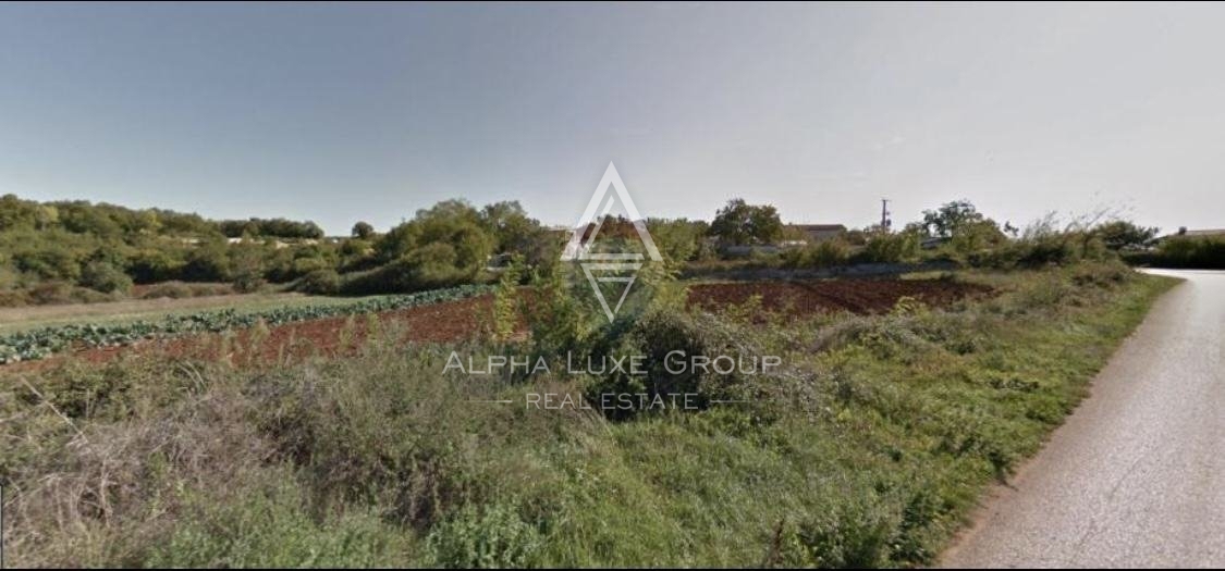 Istra, Pinezići - Zemljišče za gradnjo z možnostjo za vile