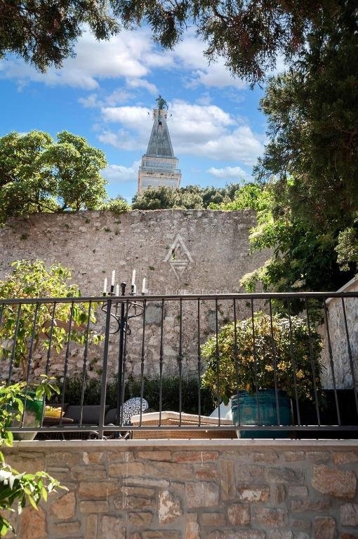 Istra, Rovinj – Luksuzna vila naprodaj v središču starega mestnega jedra Rovinja