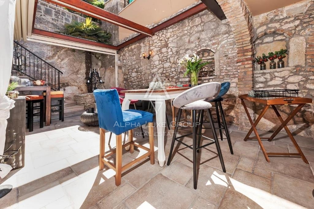 Istra, Rovinj – Luksuzna vila naprodaj v središču starega mestnega jedra Rovinja