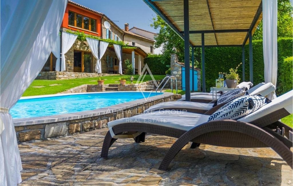 Istra, Buzet – Očarljiva rustikalna vila z bazenom in prostornim vrtom
