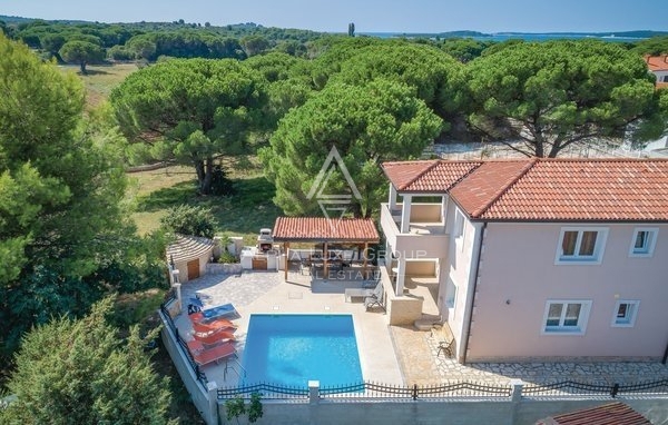 Pula, Istra: Očarljiva večstanovanjska rezidenca naprodaj