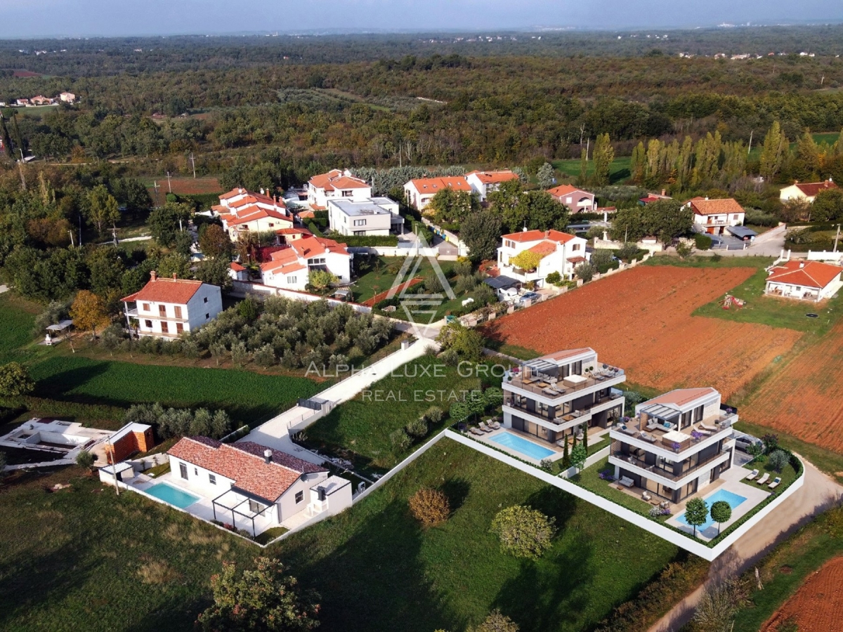 Poreča - Razkošna vila z bazenom in teraso na strehi