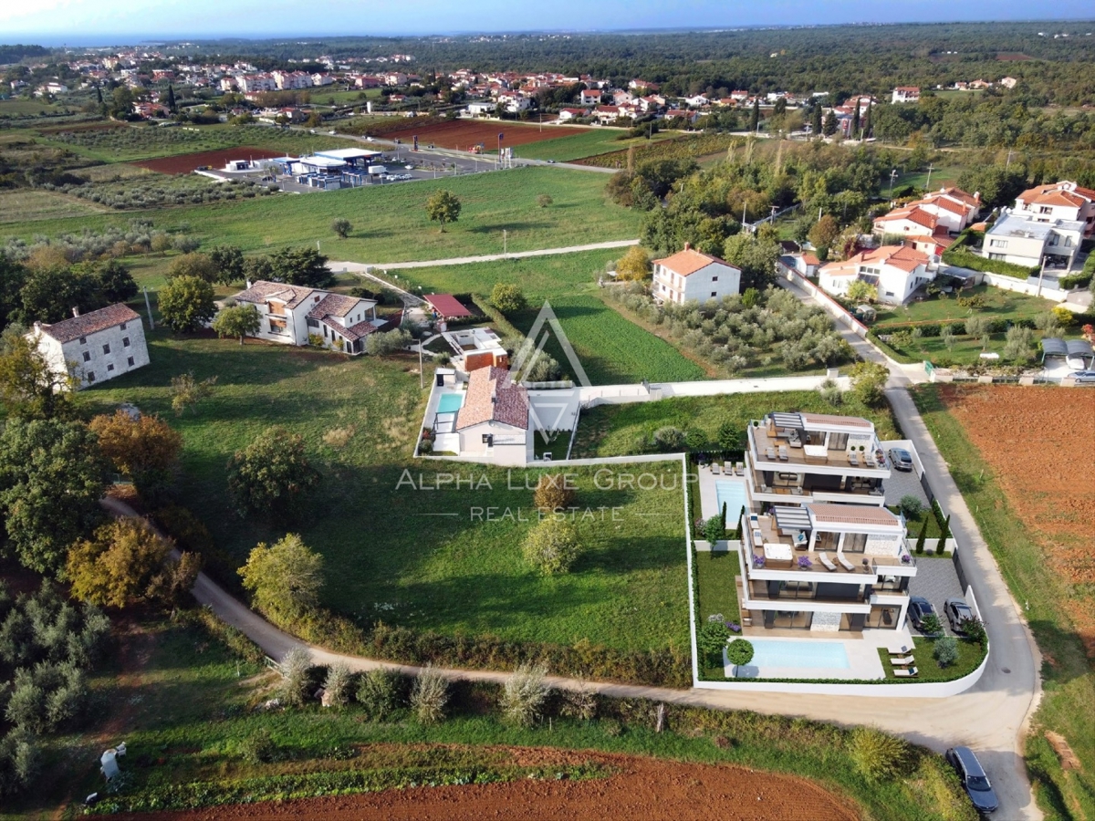 Poreča - Razkošna vila z bazenom in teraso na strehi