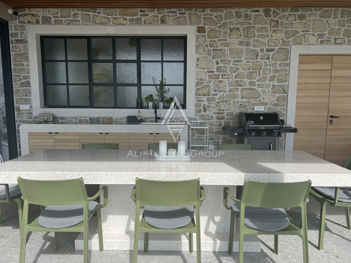 Istra, Buje: Ekskluzivna vila uz more s pogledom na Brijune