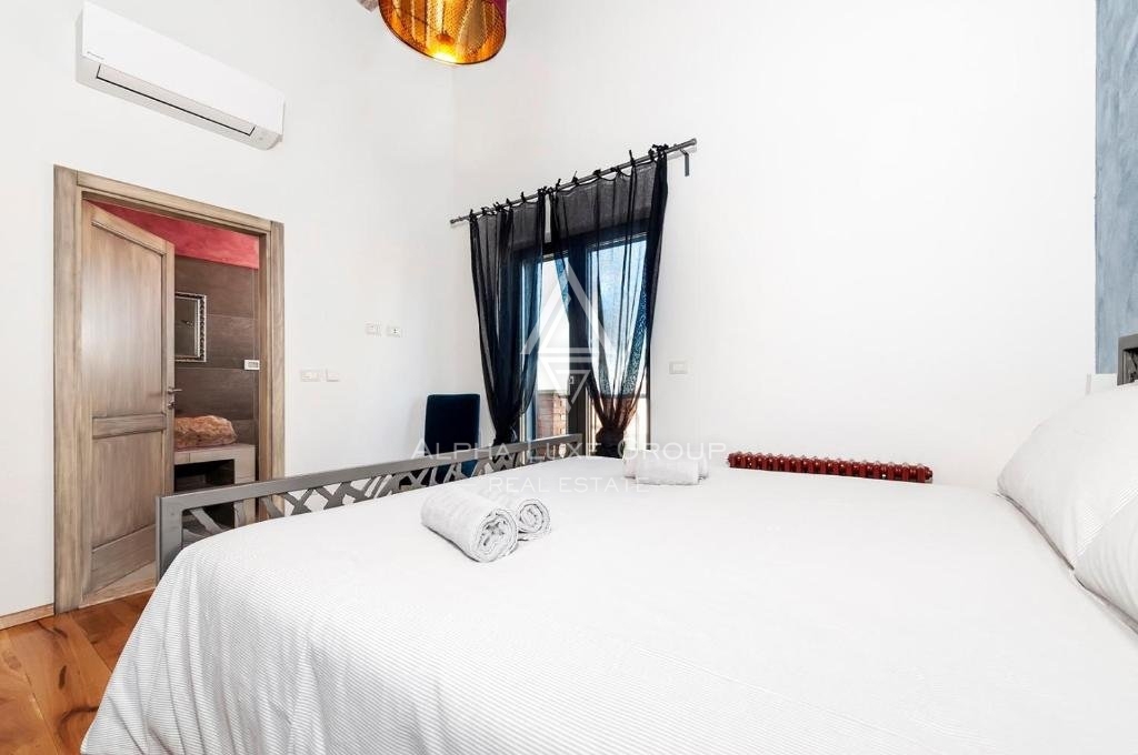Kanfanar, Istra - Čudovita vila iz kamna z bazenom čaka na nove lastnike!