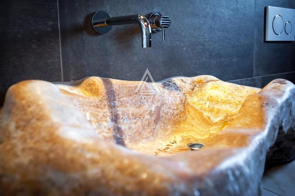 Kanfanar, Istra - Čudovita vila iz kamna z bazenom čaka na nove lastnike!