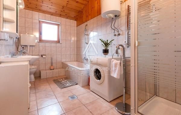 Odkrijte čar Istre, Loborika - Sublimna vila za družinsko spokojnost