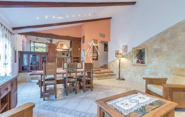Odkrijte čar Istre, Loborika - Sublimna vila za družinsko spokojnost