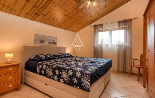 Odkrijte čar Istre, Loborika - Sublimna vila za družinsko spokojnost