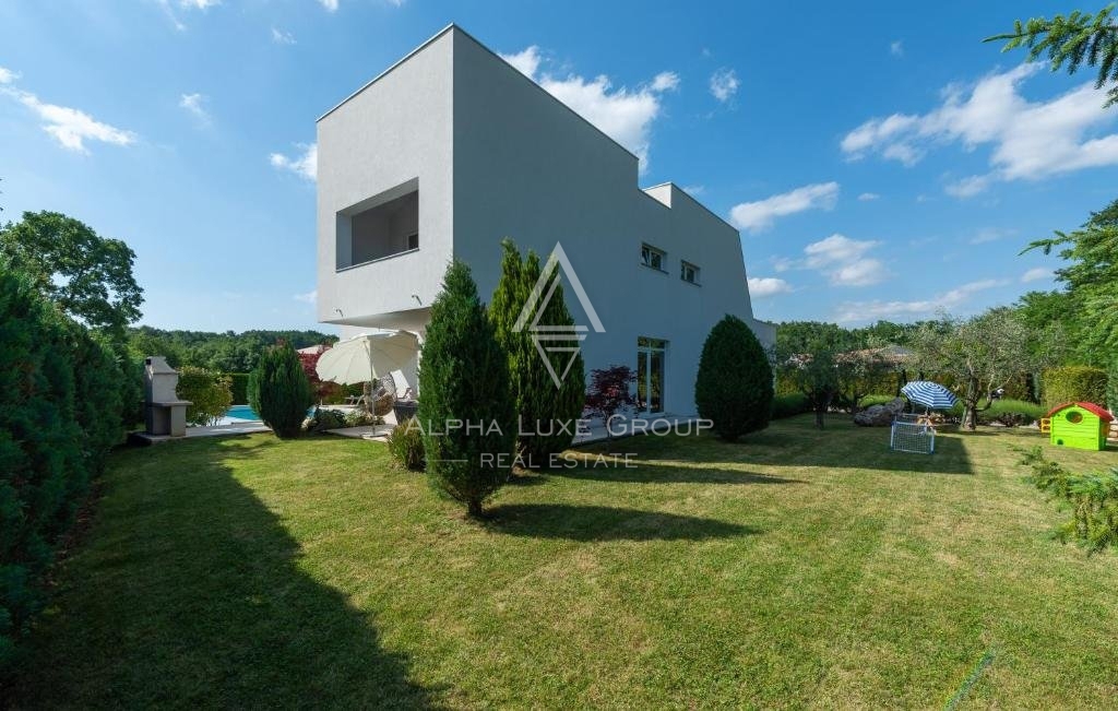 Istra, Žminj – Izjemna vila z notranjim bazenom in wellness oazo naprodaj