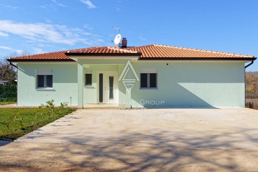 Umag: Očarljiva enonadstropna hiša z bazenom
