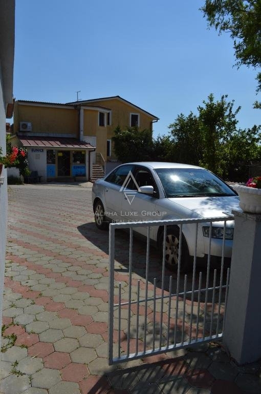 Pula, Istra: Hiša z dvema stanovanjema blizu mestnega središča