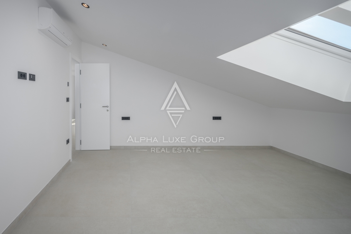 Prostorno stanovanje v novi stavbi s pogledom na morje, Rovinj, ISTRA