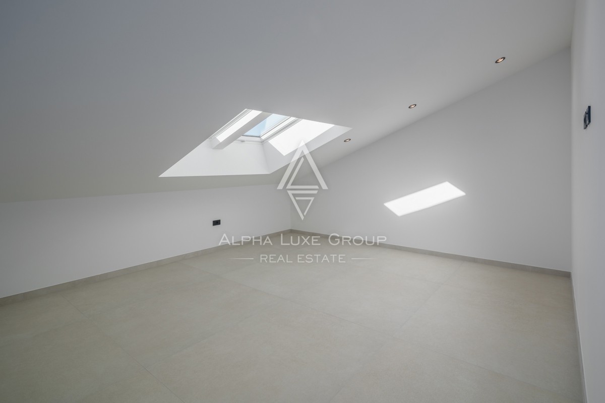 Prostorno stanovanje v novi stavbi s pogledom na morje, Rovinj, ISTRA