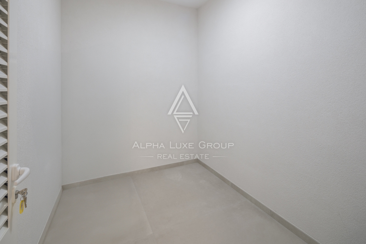 Prostorno stanovanje v novi stavbi s pogledom na morje, Rovinj, ISTRA