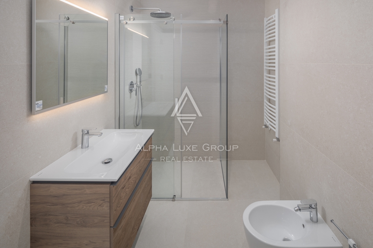 Prostorno stanovanje v novi stavbi s pogledom na morje, Rovinj, ISTRA