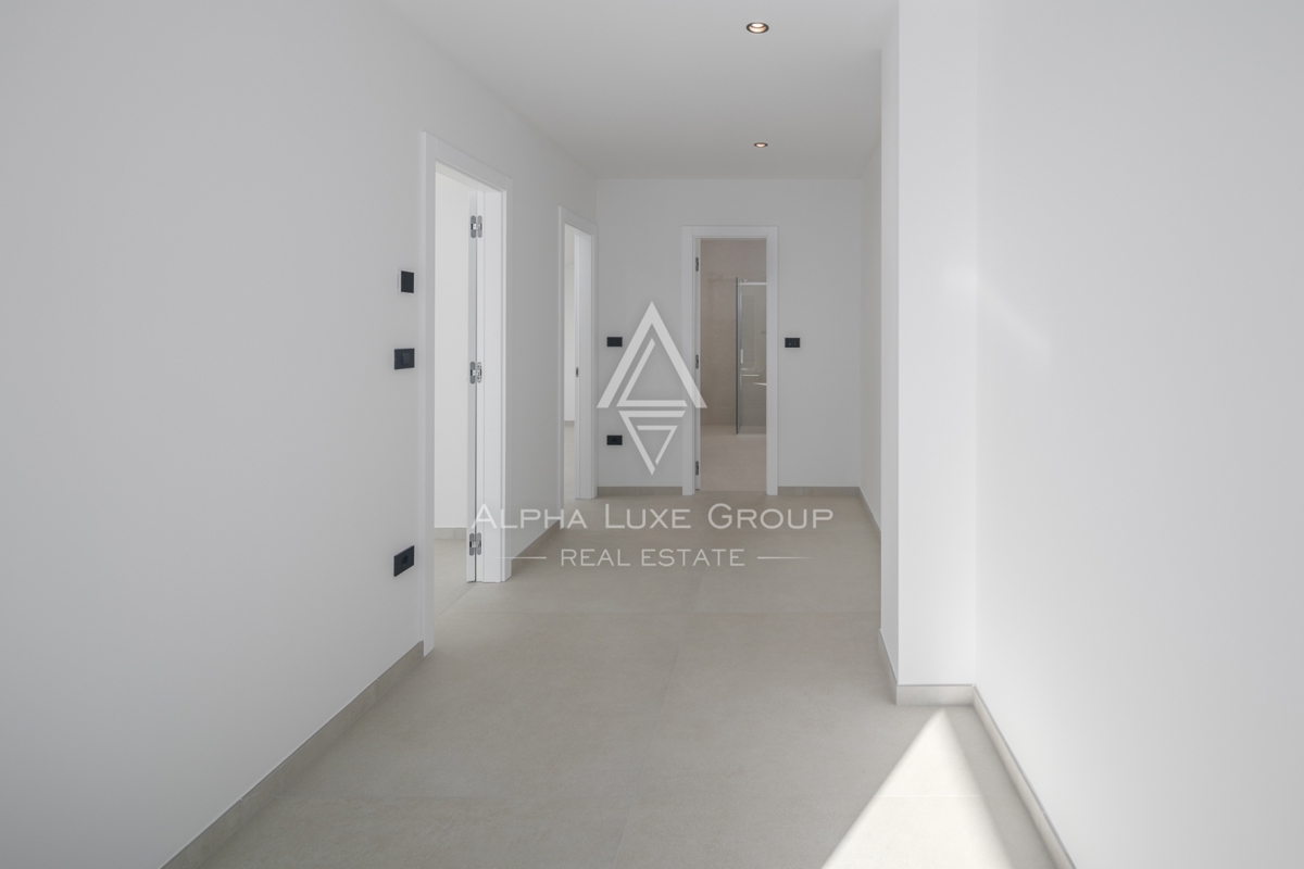 Prostorno stanovanje v novi stavbi s pogledom na morje, Rovinj, ISTRA