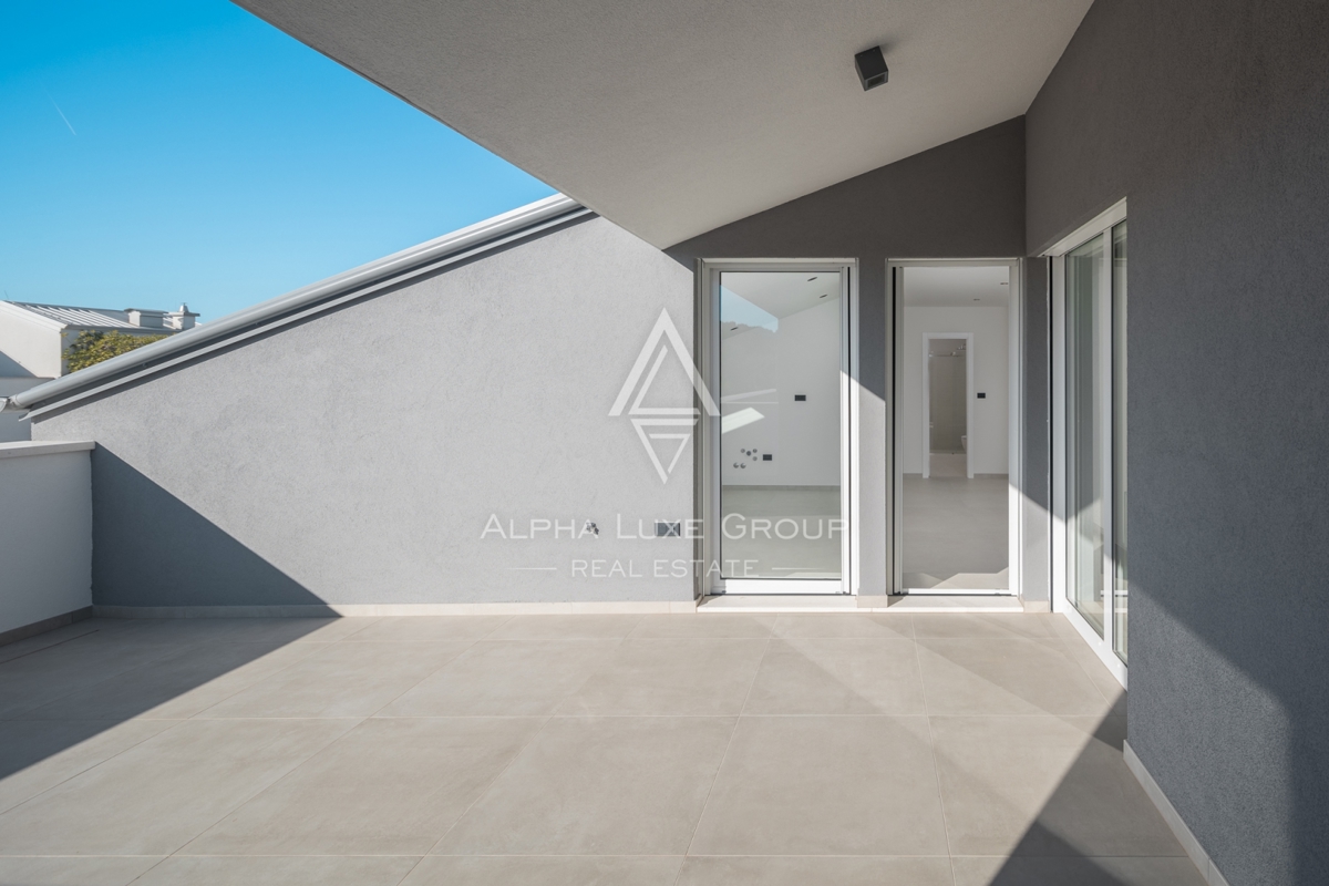 Prostorno stanovanje v novi stavbi s pogledom na morje, Rovinj, ISTRA