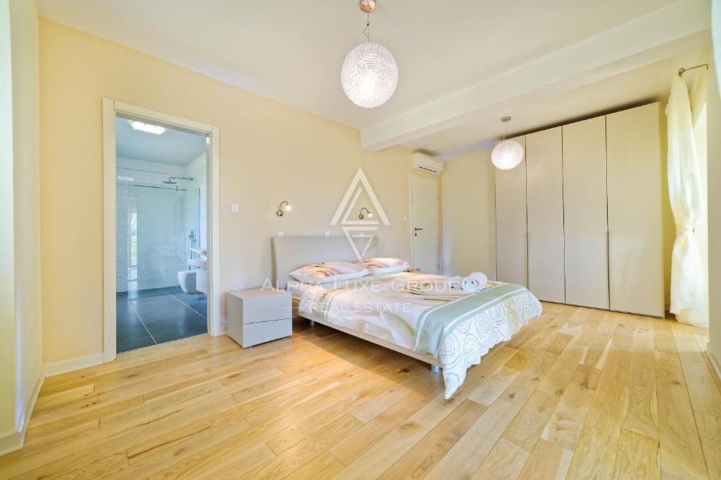 Očarljiva Vila z bazenom in očarljivim razgledom, Istra, Motovun