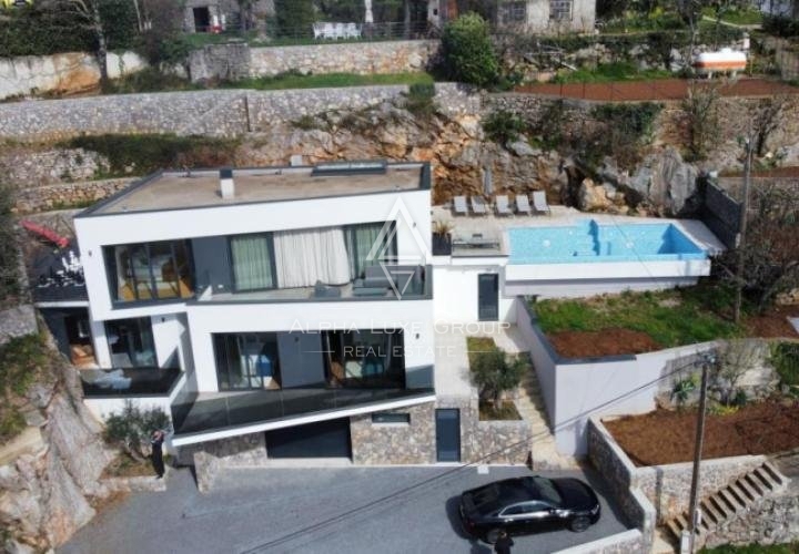 Čudovita Vila z bazenom, Opatija