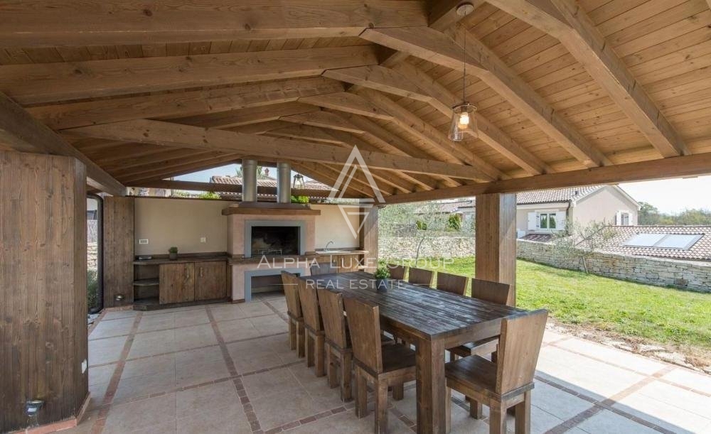 Svetvinčenat, Istra: Na prodaj resort s 6 vilami in bazeni