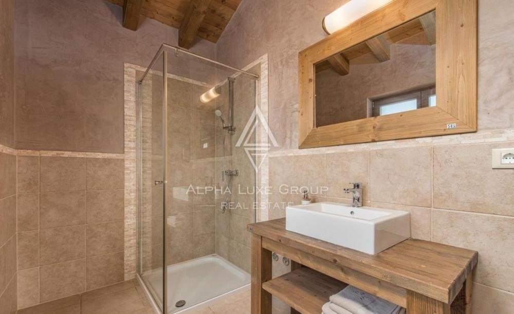 Svetvinčenat, Istra: Na prodaj resort s 6 vilami in bazeni