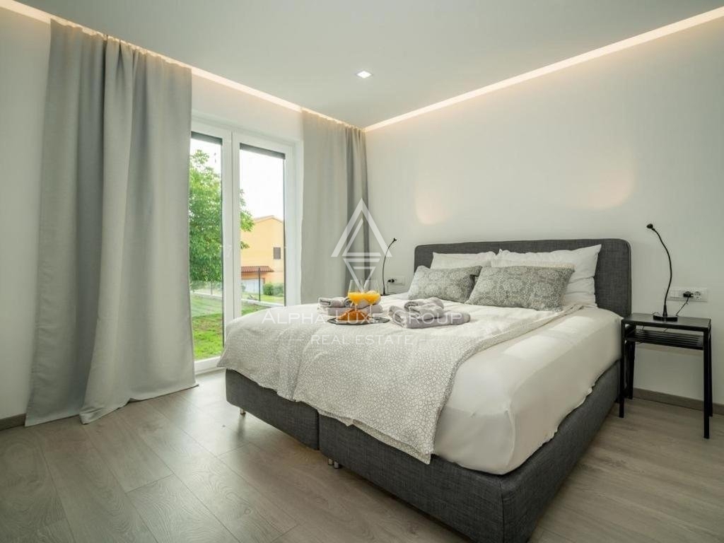 Sodobna luksuzna vila z bazenom in morjem pogledom, Istria, Labin