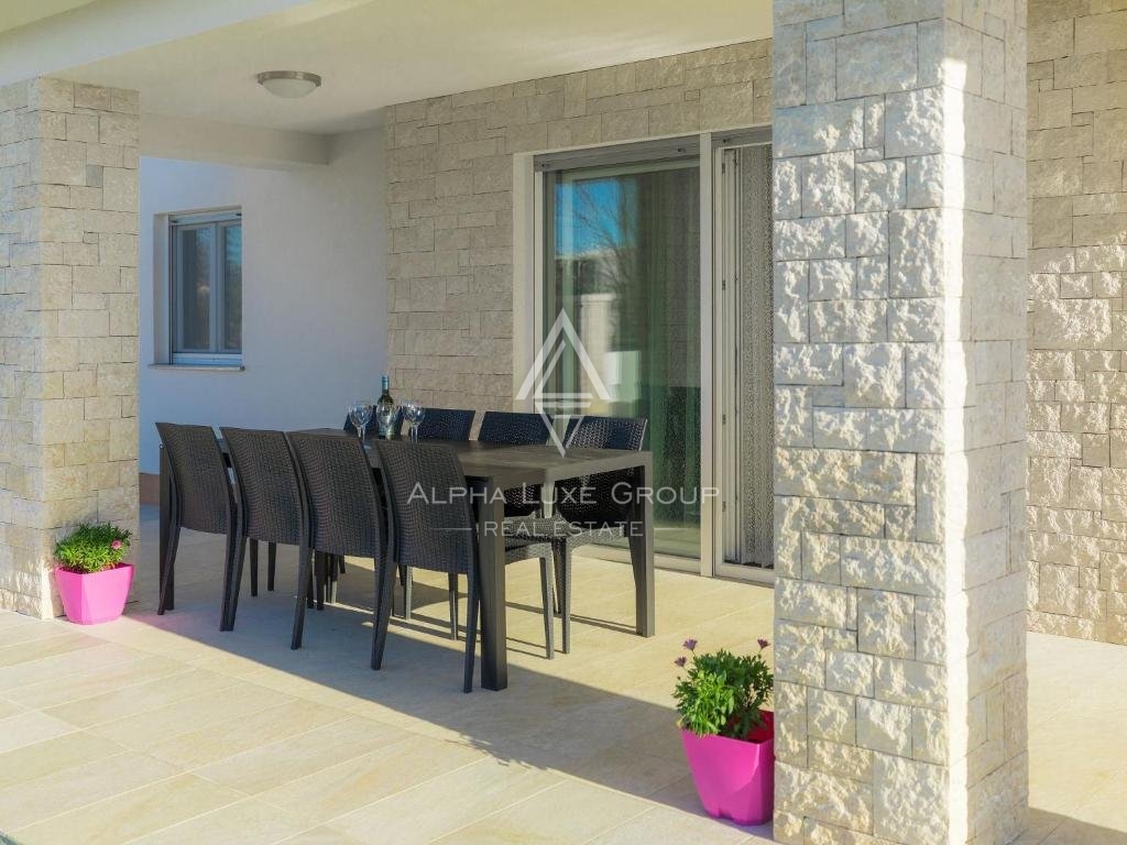 Okusno urejena hiša z bazenom, Istra, Poreč