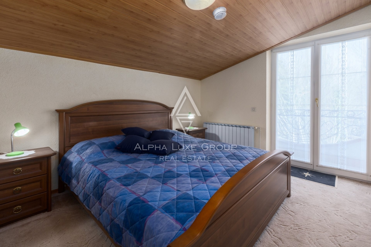 ALPHA LUXE GROUP, Prodamo prostorno vilo v bližini Poreča, panoramski pogled na morje.